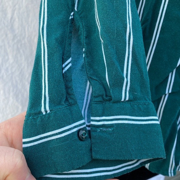 H&M Divided Striped V-neck Blouse Top - Picture 3 of 10